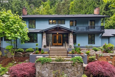 Beautifully sited with striking natural wood accents in quiet - photo 2