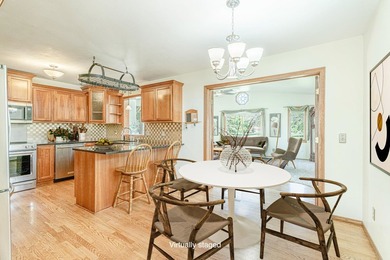 Step inside this beautiful McFarland home that blends comfort - photo 2