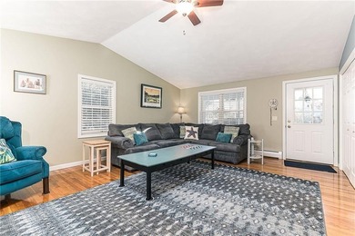 A perfect opportunity to own an immaculately kept 4 bedroom, 2 - photo 6
