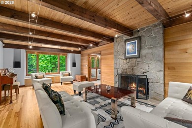 Beautifully sited with striking natural wood accents in quiet - photo 7