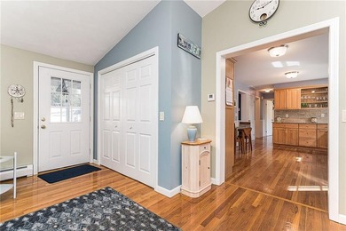 A perfect opportunity to own an immaculately kept 4 bedroom, 2 - photo 8