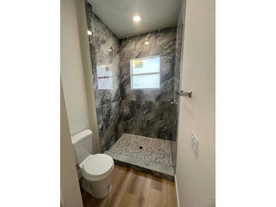Seller is offering SELLER CONCESSIONS. Prime Location! Step into - photo 11