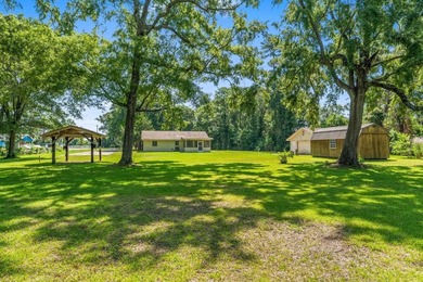 Rare opportunity to own over 2 acres east of Business 17, just - photo 3