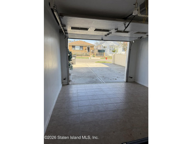 BEAUTIFUL DETACHED SINGLE-FAMILY HOME LOCATED IN THE HIGHLY - photo 23