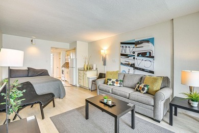 This ocean-view 1 bedroom / 1 bath condo at Caravelle Tower - photo 7