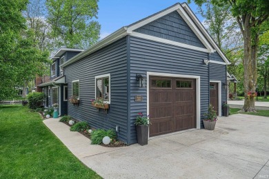 Lake Wawasee Home For Sale in Syracuse Indiana