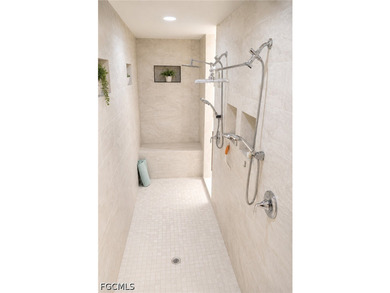 Freshly updated and available for immediate occupancy - this - photo 37