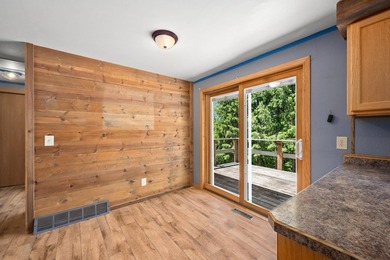 This country home is situated in a private setting just minutes - photo 6