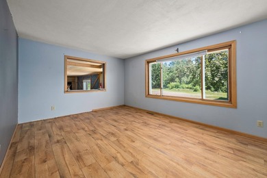 This country home is situated in a private setting just minutes - photo 7
