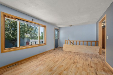 This country home is situated in a private setting just minutes - photo 9