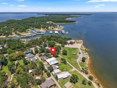 Lake Home For Sale in Pottsboro, Texas