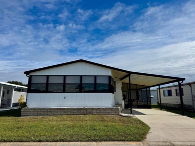 Beautifully Maintained 1983 Doublewide - Turnkey & Move-In Ready - photo 2