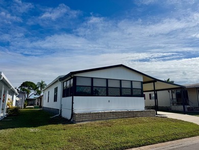 Beautifully Maintained 1983 Doublewide - Turnkey & Move-In Ready - photo 3