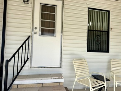 Beautifully Maintained 1983 Doublewide - Turnkey & Move-In Ready - photo 6
