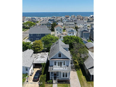 This beautifully crafted Jersy Shore home offers stylish - photo 1