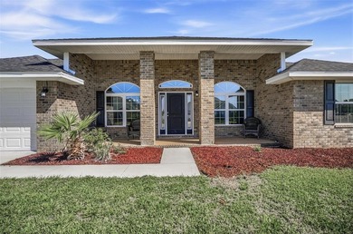 Welcome to this beautifully maintained Adams-built brick home - photo 6