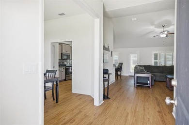 Welcome to this beautifully maintained Adams-built brick home - photo 8