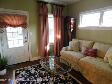This beautifully crafted Jersy Shore home offers stylish - photo 9