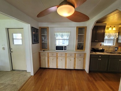 Are you looking for a spacious home? This double-wide mobile - photo 12