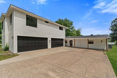 This versatile property offers space, comfort, and a beautiful - photo 3