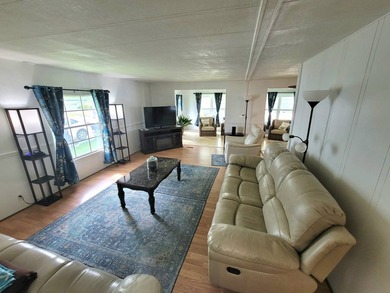 Are you looking for a spacious home? This double-wide mobile - photo 17