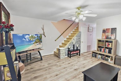 Enjoy beachside living in this nicely updated townhouse just 2.5 - photo 10