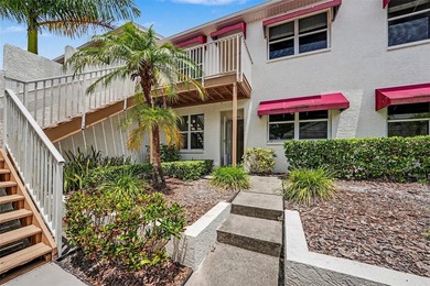 First-floor 3-bedroom, 2-bath condo in Largo with direct - photo 1