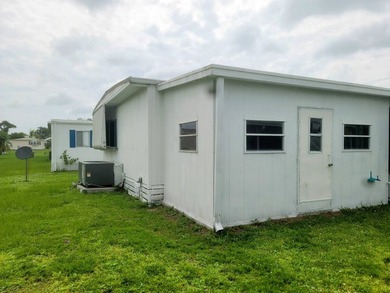 Are you looking for a spacious home? This double-wide mobile - photo 40