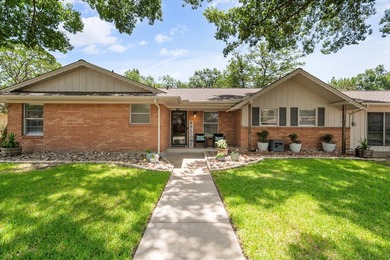 Welcome home to this beautifully updated 3-bedroom, 2-bath home - photo 3