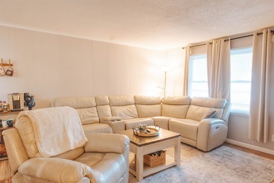 Must-see in Myrtle Beach! Sold AS IS . This charming 3-bedroom - photo 4