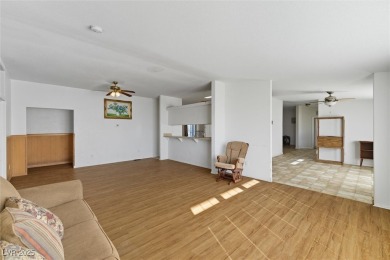 Charming 1.1 Acre Home with Gorgeous Mountain Views! Welcome to