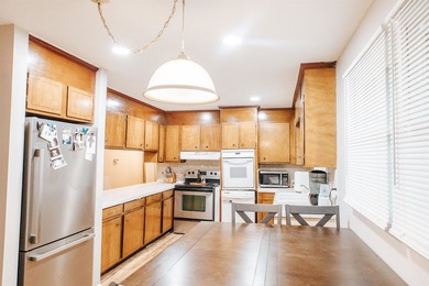 Must-see in Myrtle Beach! Sold AS IS . This charming 3-bedroom - photo 7
