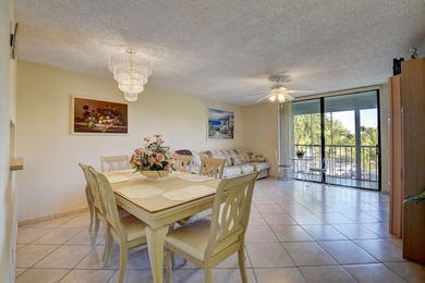 Welcome to Las Verdes, a vibrant and beautifully maintained 55+ - photo 8