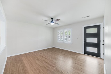 Move-in ready and beautifully renovated, this West Ashley gem - photo 4