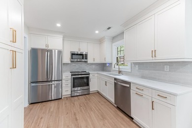 Move-in ready and beautifully renovated, this West Ashley gem - photo 8