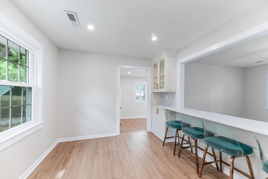 Move-in ready and beautifully renovated, this West Ashley gem - photo 10