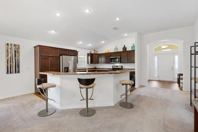 Beautifully maintained and TURNKEY 3 Bedroom, 3 Bathroom MOSSY - photo 11