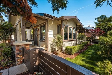 Recently updated throughout, this charming home offers 871 sq - photo 2