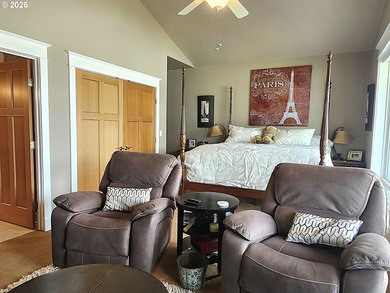 Rare opportunity! Stunning lakefront townhome in a secure gated - photo 13