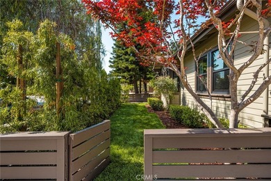 Recently updated throughout, this charming home offers 871 sq - photo 4