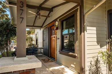 Recently updated throughout, this charming home offers 871 sq - photo 5