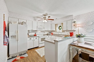 Rare opportunity! Homes with a true private mother-in-law suite - photo 6