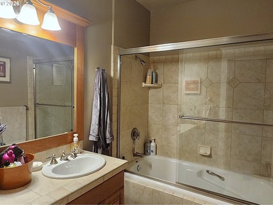 Rare opportunity! Stunning lakefront townhome in a secure gated - photo 17