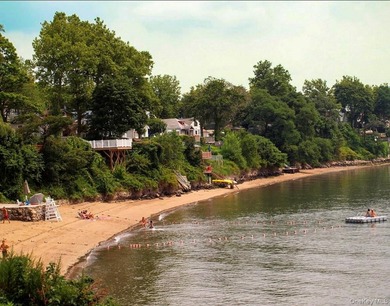 Charming 2 bedroom coop in Silver Beach ---- Beachside Living - photo 19