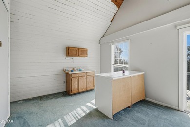 A great multigenerational living home is just waiting for a new - photo 20