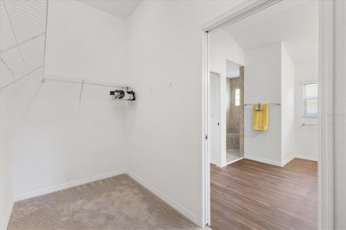 Beautifully maintained and TURNKEY 3 Bedroom, 3 Bathroom MOSSY - photo 21