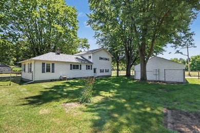 Welcome to this spacious 4-bedroom home, perfectly situated on a - photo 24