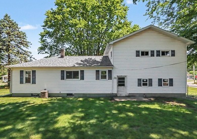 Welcome to this spacious 4-bedroom home, perfectly situated on a - photo 25