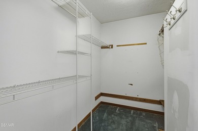 A great multigenerational living home is just waiting for a new - photo 27