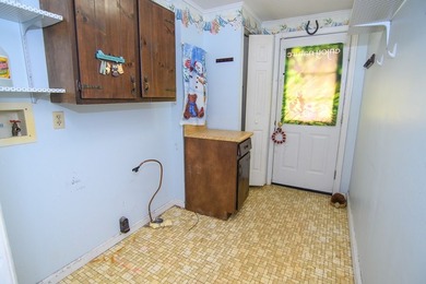 Enjoy single story living in this large, 2070 sq. ft., home on - photo 34